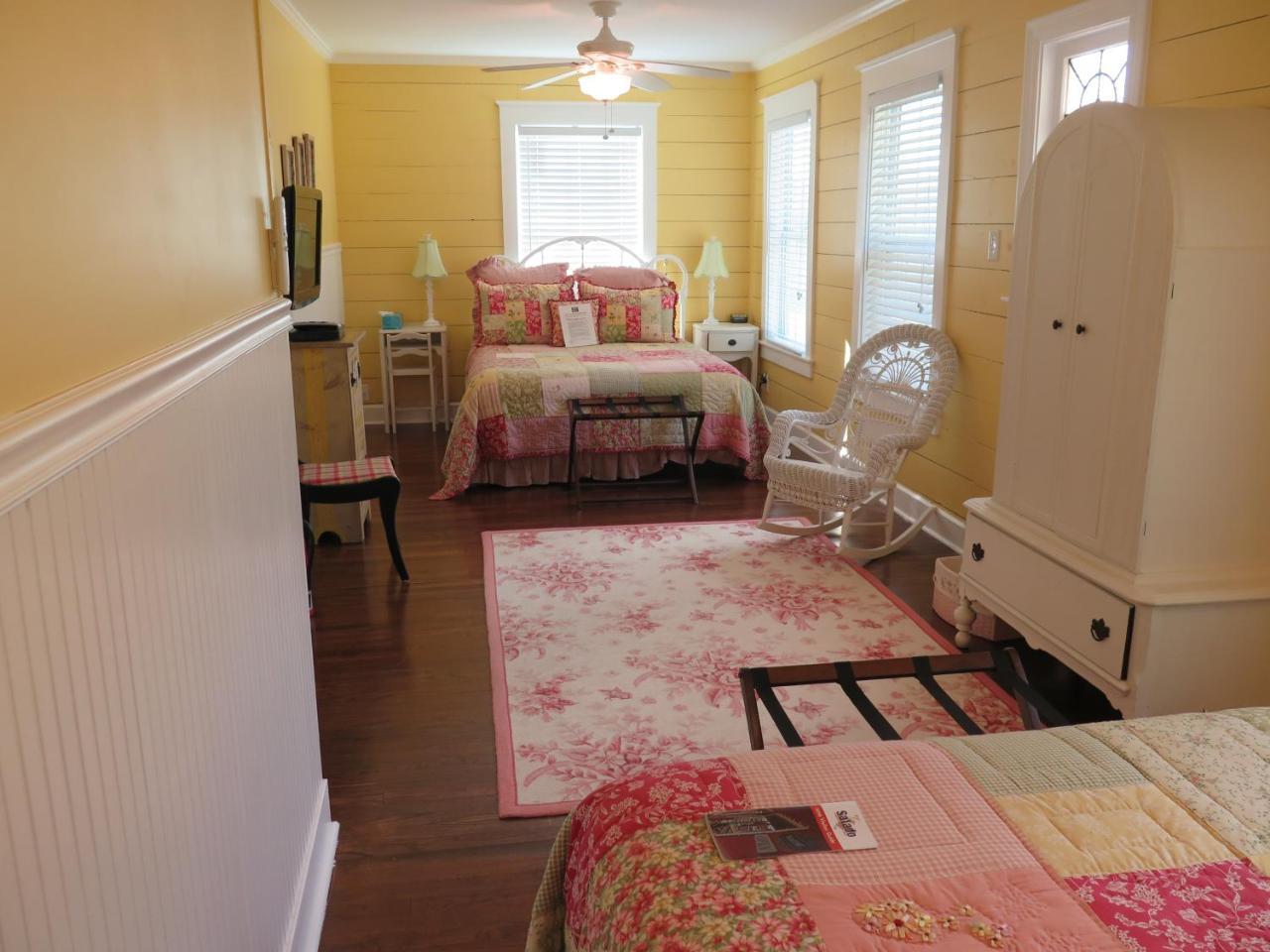 Yellow House B&B Salado Ngoại thất bức ảnh